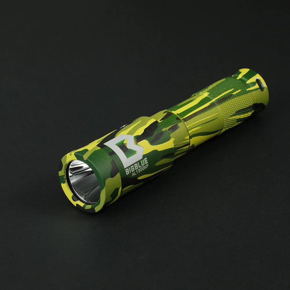 Dykkerlygte Bigblue AL1300NP Camo - DYKCEN
